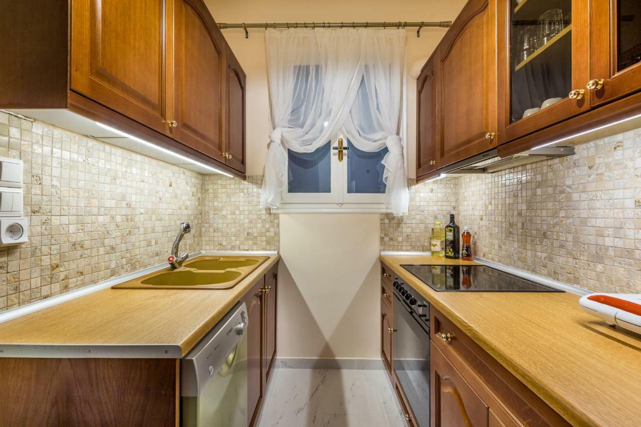 אתונה Chic Flat In Kolonaki Next To American Embassy מראה חיצוני תמונה